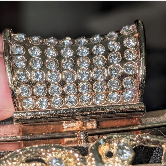 Dazzling Evening Rhinestone Embellished Evening Clutch With Gold Strap - Picture 4 of 5